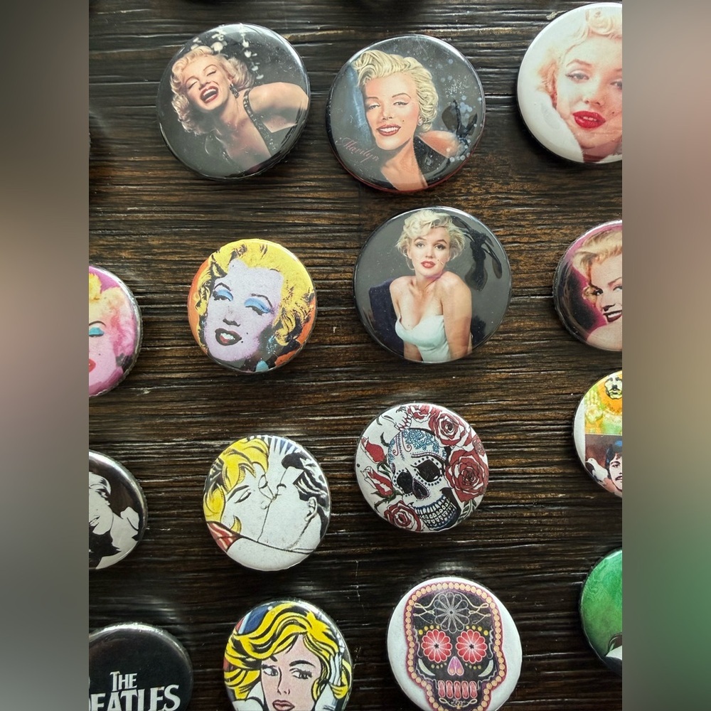 Vintage-Inspired Pin Button Lot - 24 pcs - Picture 2 of 2